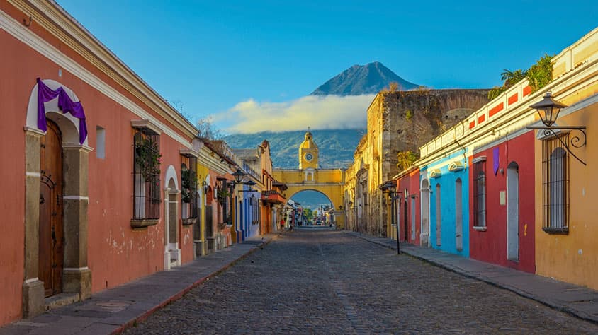 DISCOVERING GUATEMALA