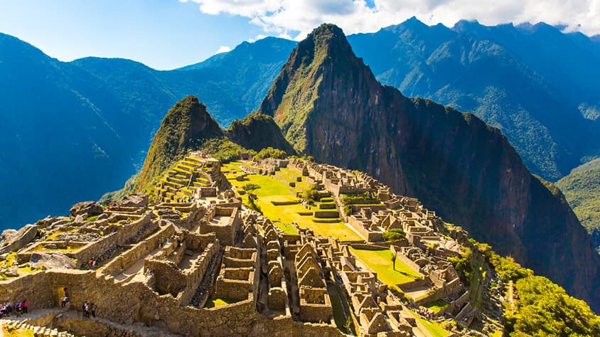 PERÚ DESIERTO Y COLORES 2026